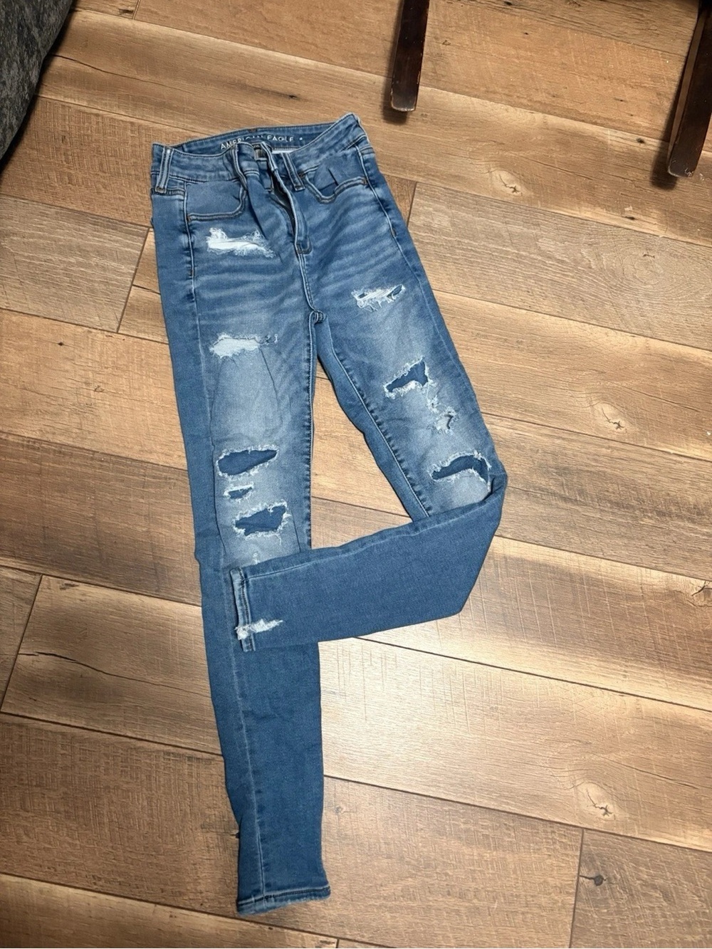 American Eagle Outfitters Medium Blue Distressed Skinny Jeans